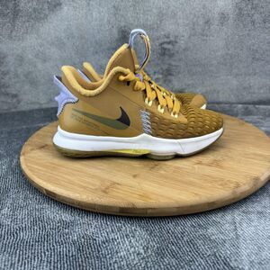 Nike LeBron Witness 5 Shoes Youth Size 13C Basketball CT4630-700